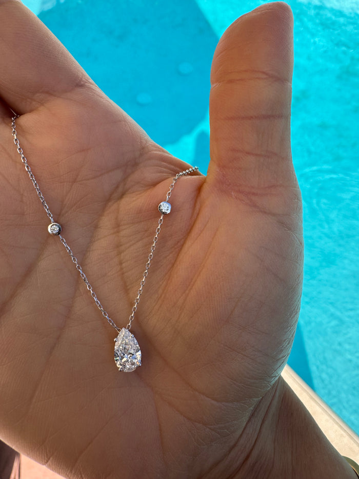 14k white gold pear lab diamond necklace