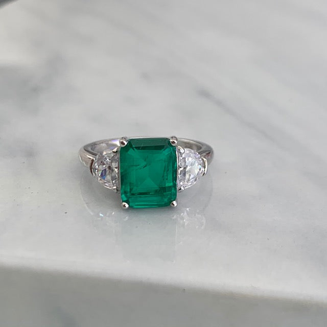 Sterling silver Emerald green ring with half moon side stones