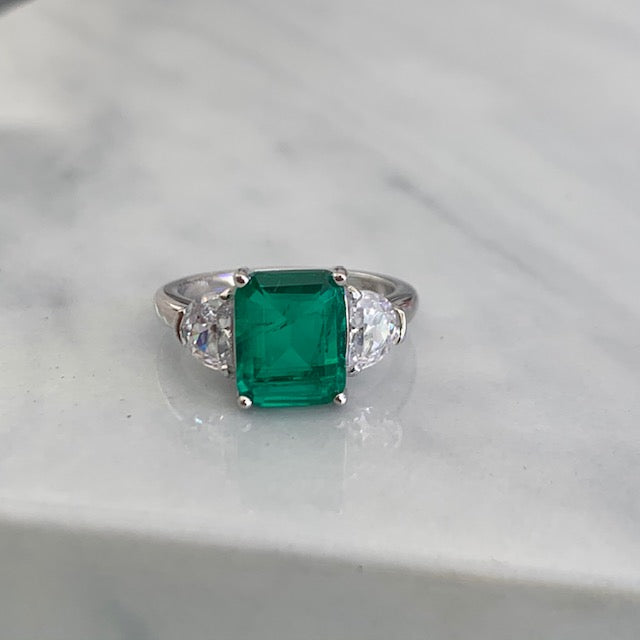 Emerald Stone Silver Solited Ring – ZITA Jewellery